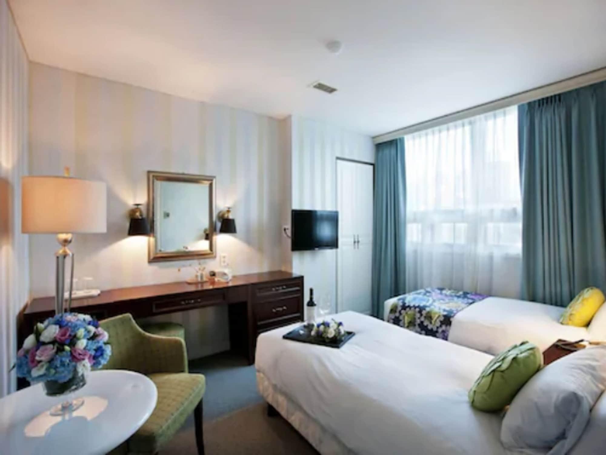 Central Tourist Hotel Seoul Bagian luar foto